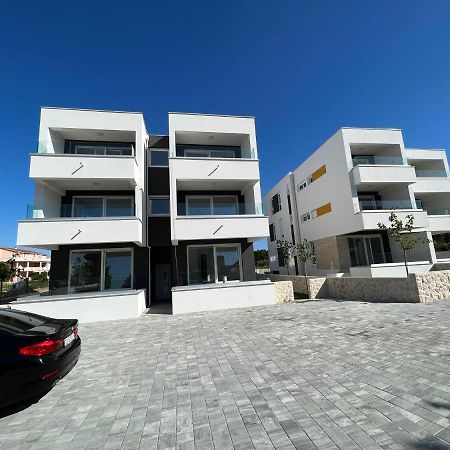 Black Pearl نوفاليا المظهر الخارجي الصورة